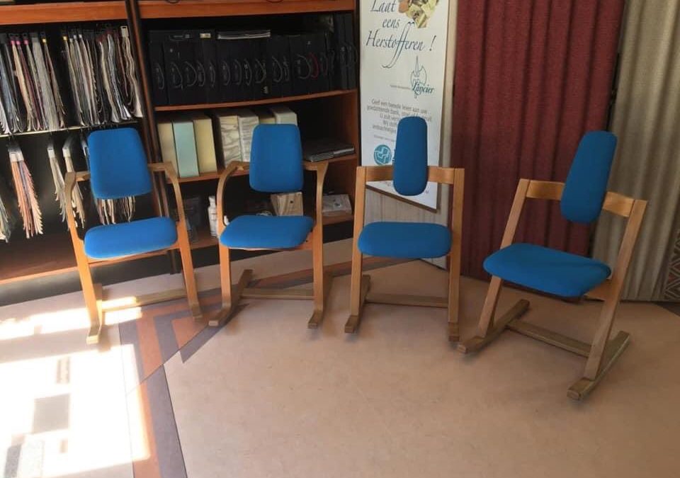 Beschaven zeemijl pot Diverse Stokke stoelen geherstoffeerd. - Bekers meubelstoffeerderij